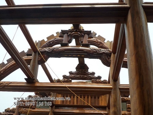 Tại sao gỗ lim được ưa chuộng trong kiến trúc nhà gỗ cổ Việt Nam